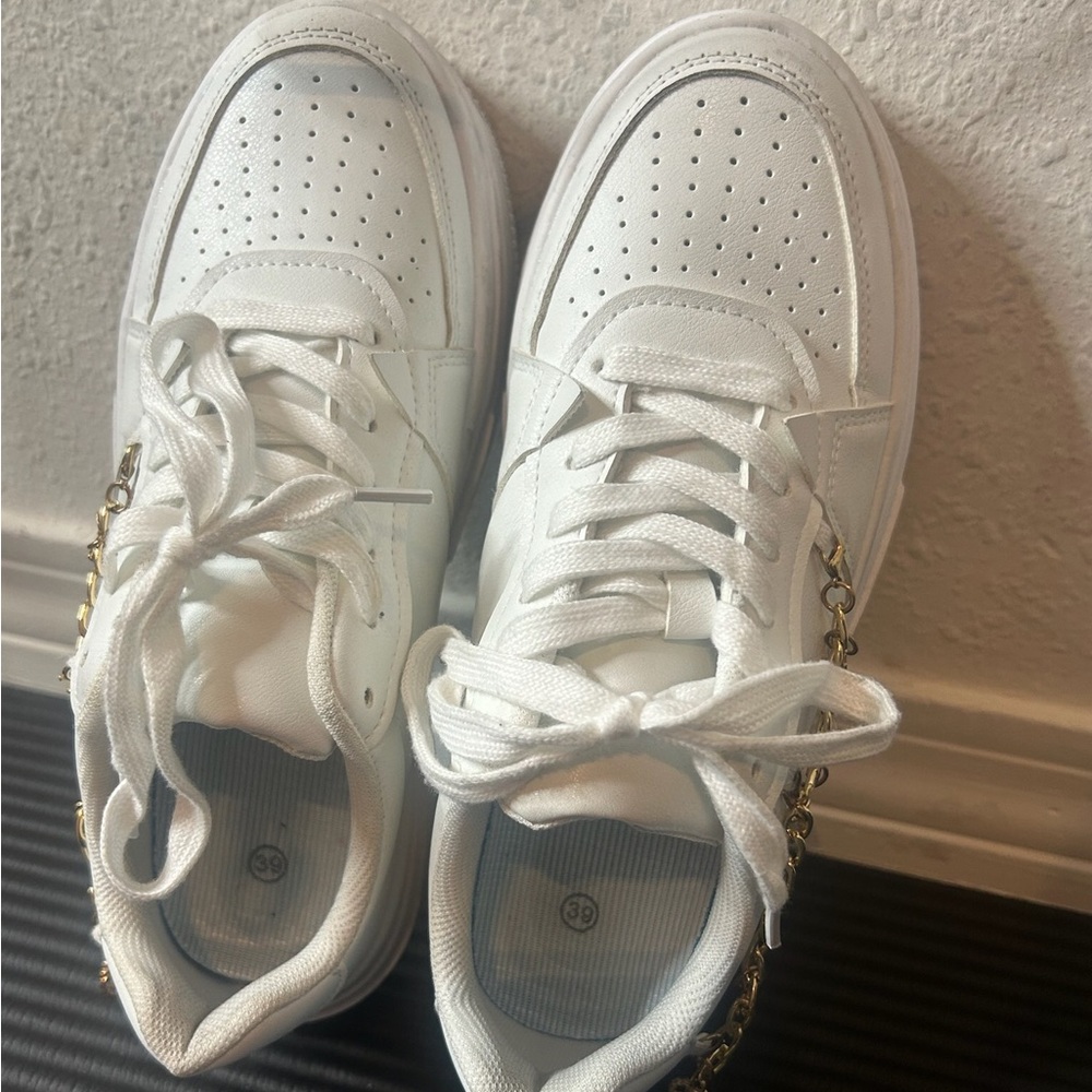 White Women Casual Sneakers - Picture 2 of 4